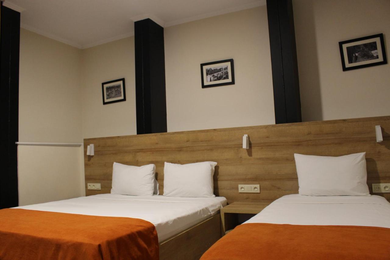 Boutique Hotel 32 Batumi Kültér fotó