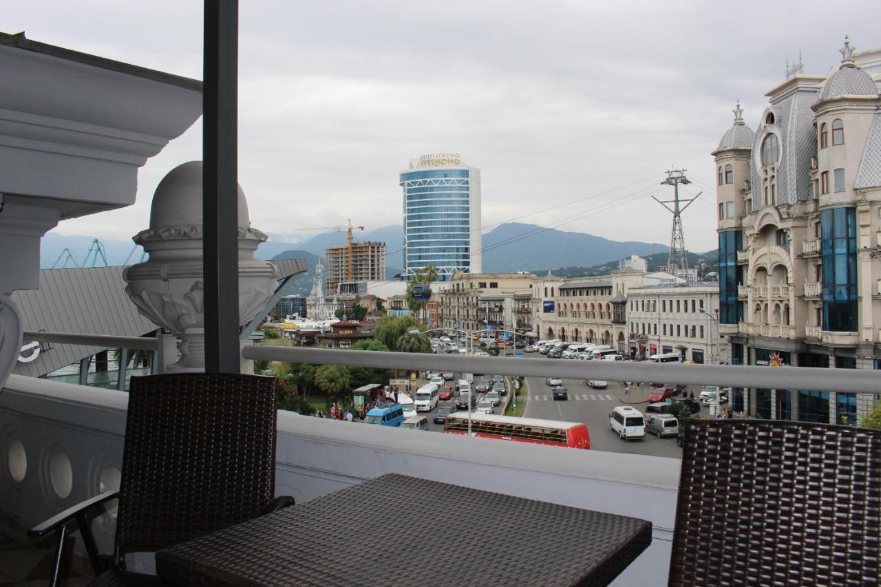 Boutique Hotel 32 Batumi Kültér fotó