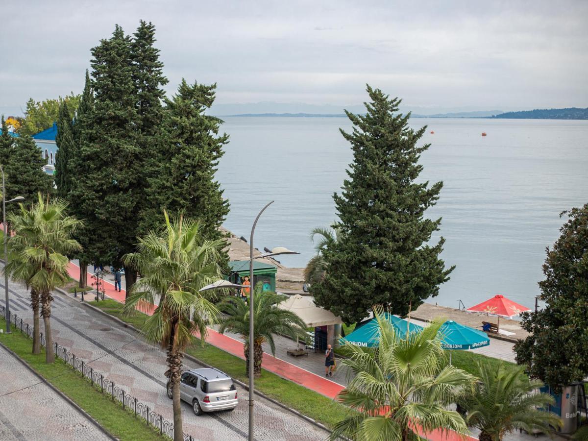 Boutique Hotel 32 Batumi Kültér fotó
