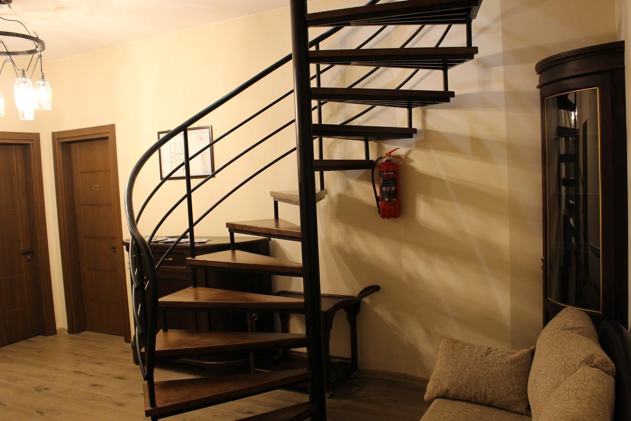 Boutique Hotel 32 Batumi Kültér fotó