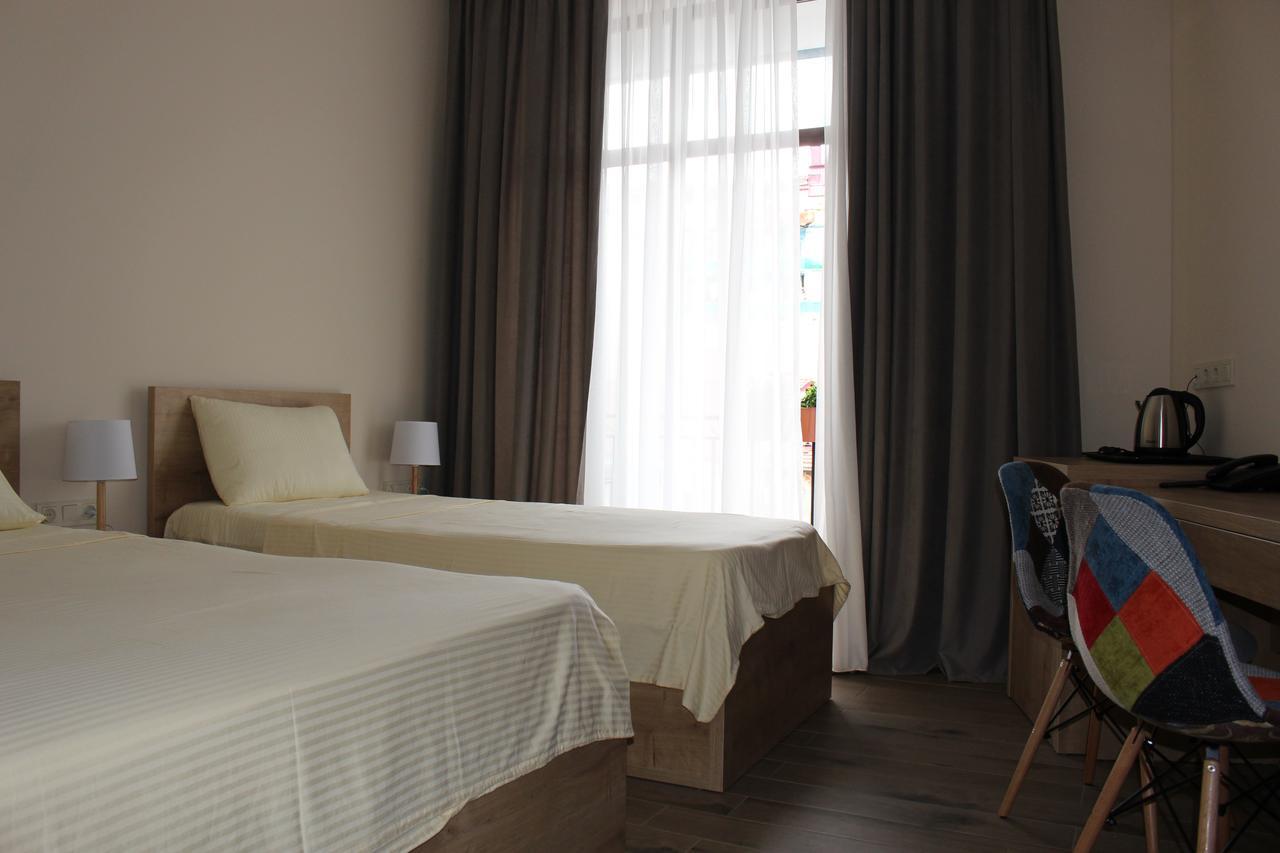 Boutique Hotel 32 Batumi Kültér fotó