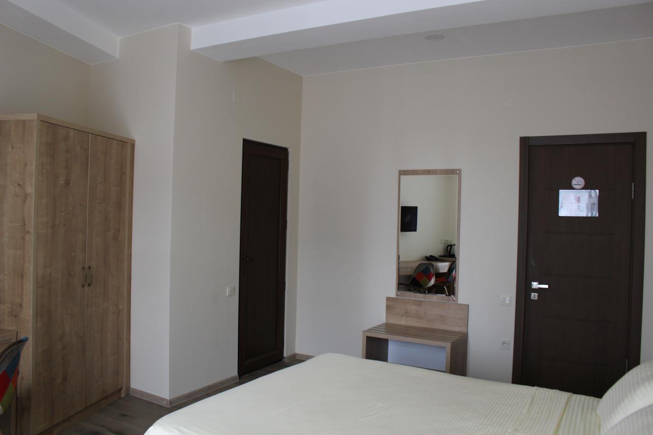 Boutique Hotel 32 Batumi Kültér fotó