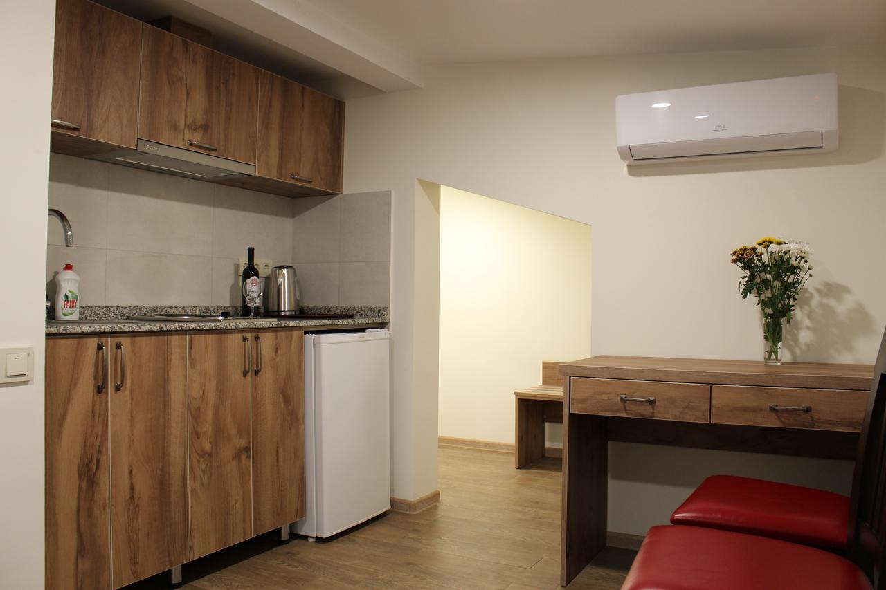 Boutique Hotel 32 Batumi Kültér fotó