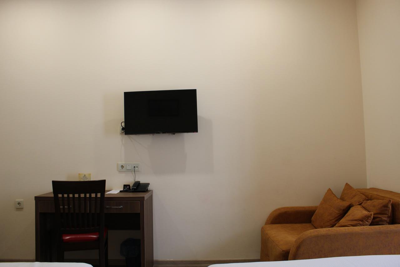 Boutique Hotel 32 Batumi Kültér fotó